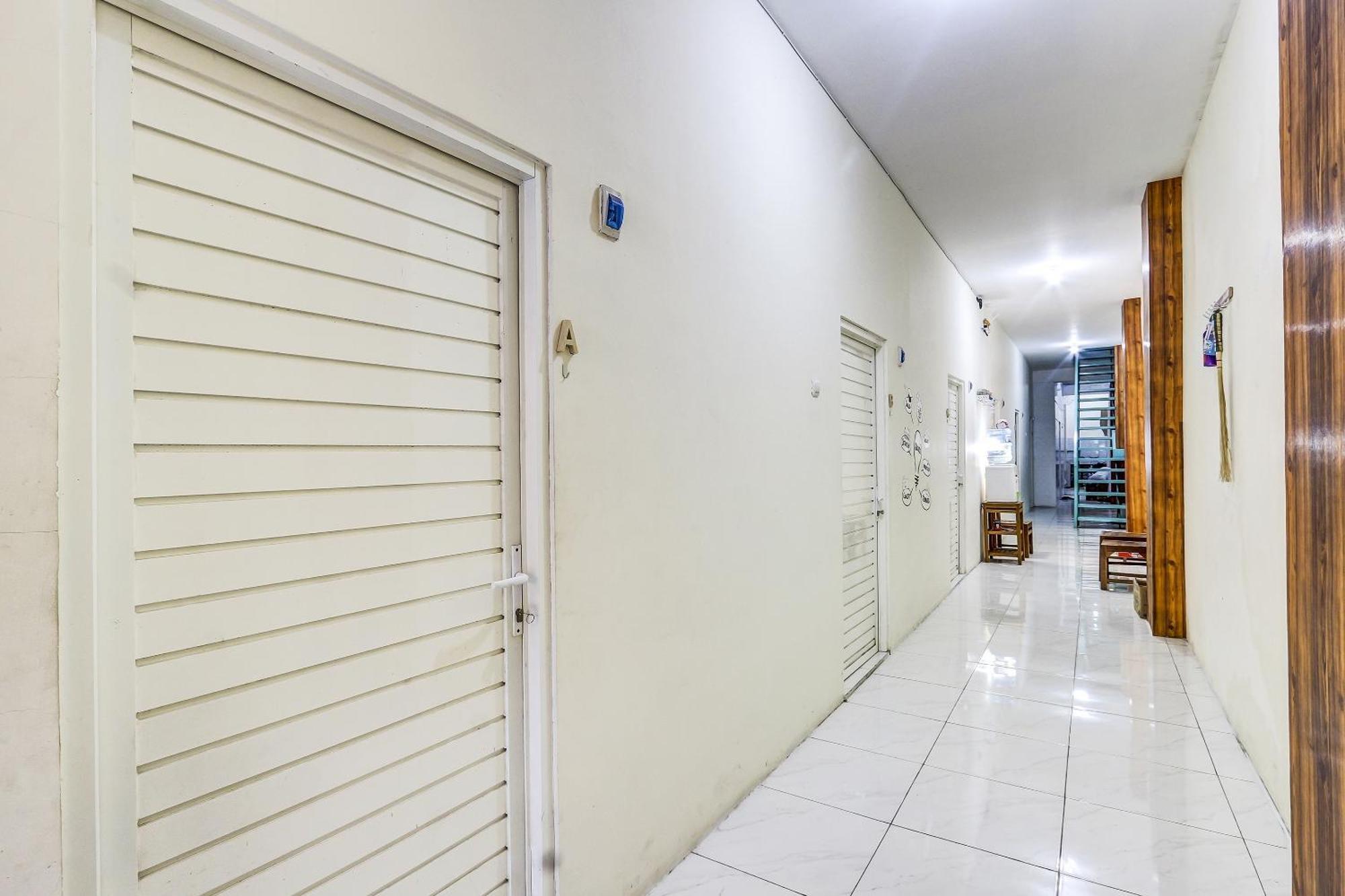 Spot On 90780 Gang Tengah Homestay Syariah Semarang Zewnętrze zdjęcie